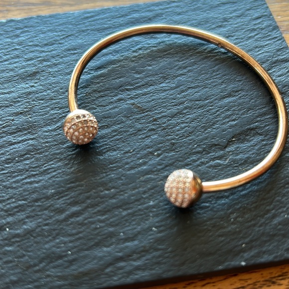 Fossil Bangle with crystal accents - Picture 4 of 11